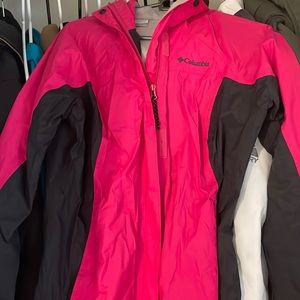 Columbia rain jacket. Excellent condition. Medium.